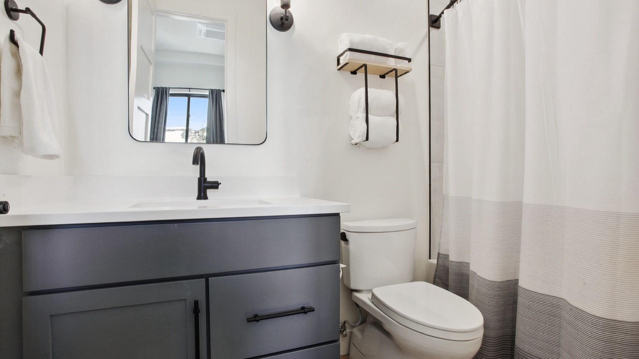 Photo of Bathroom in Golden