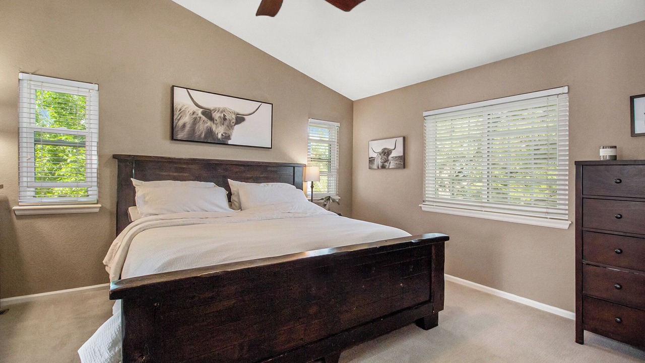 Photo of Bedroom in Ken Caryl