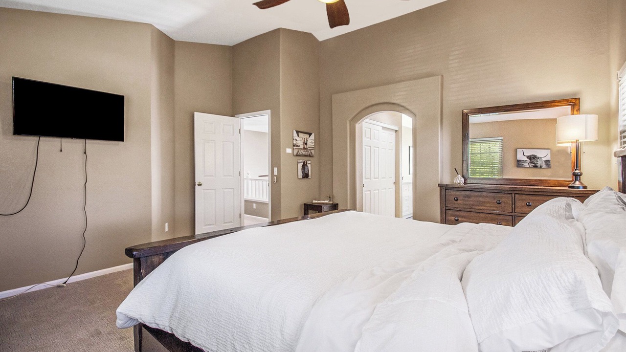 Photo of Bedroom in Ken Caryl