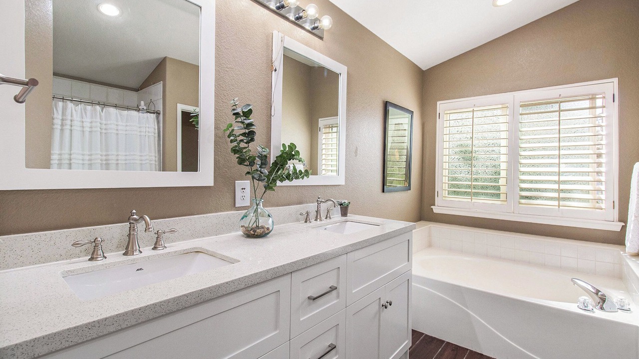 Photo of Bathroom in Ken Caryl