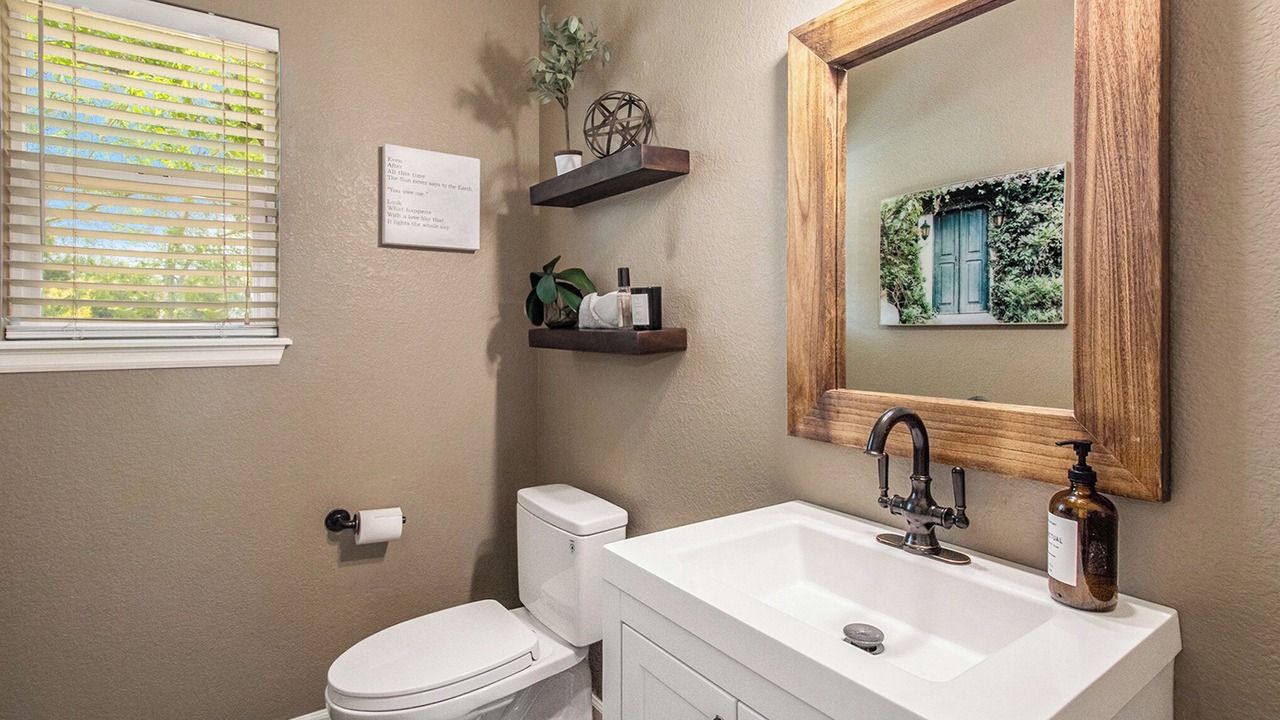Photo of Bathroom in Ken Caryl