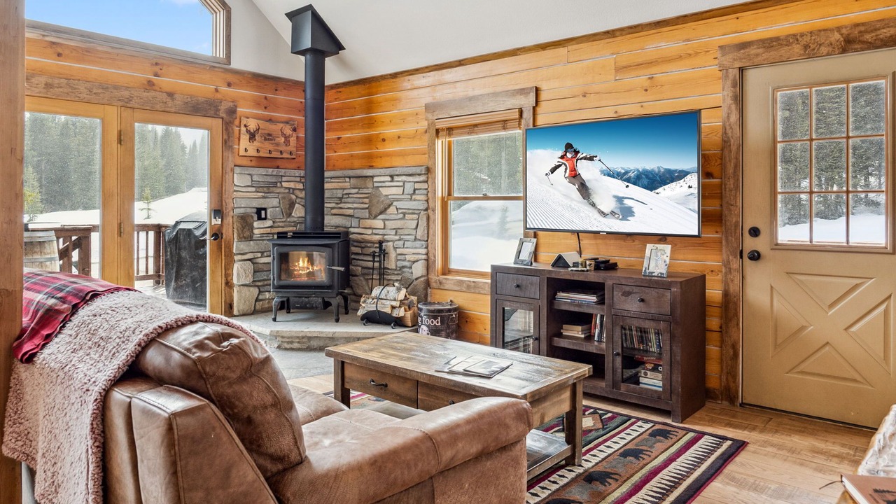 Photo of Livingroom in Quandary Village