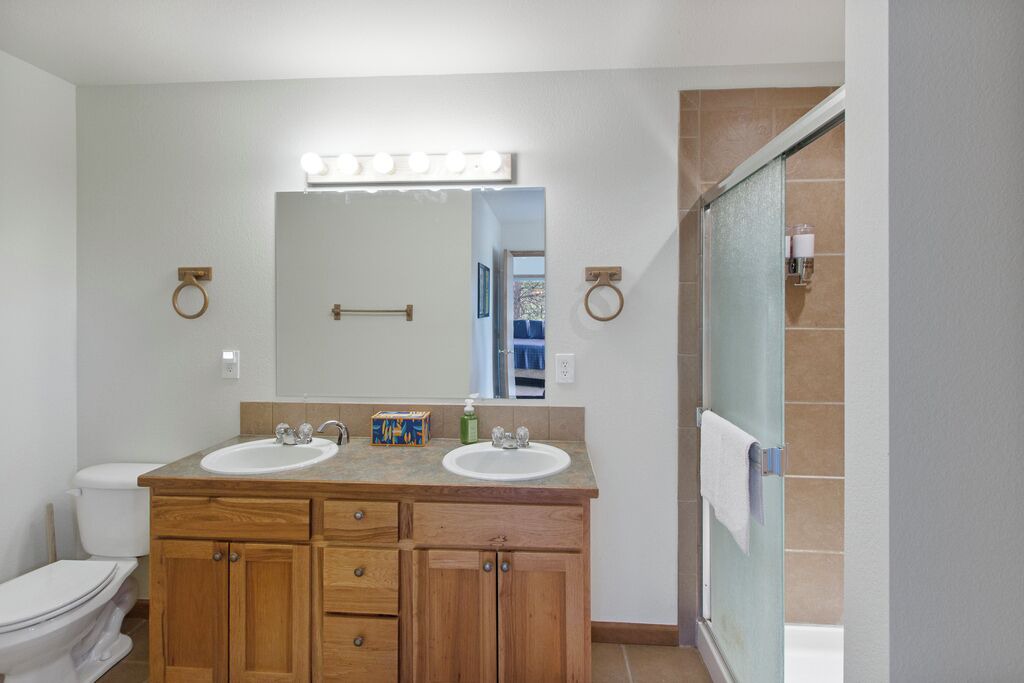 Photo of Bathroom in Stanley Hills