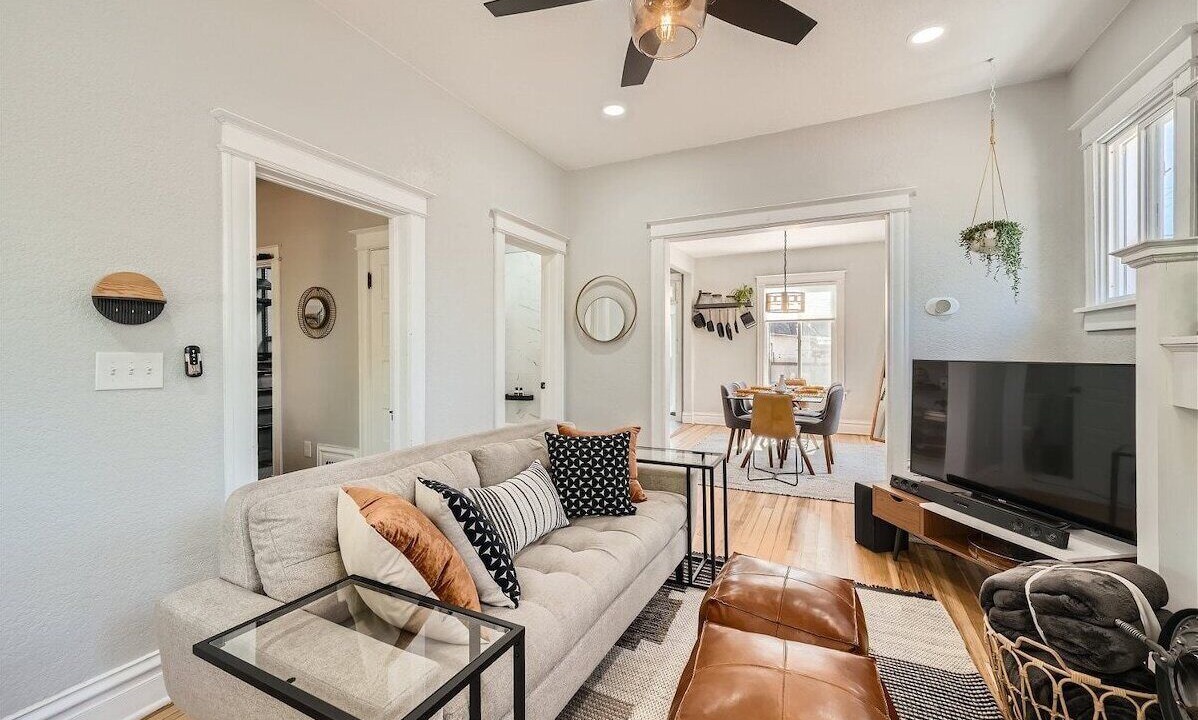 Photo of Livingroom in Washington Park West