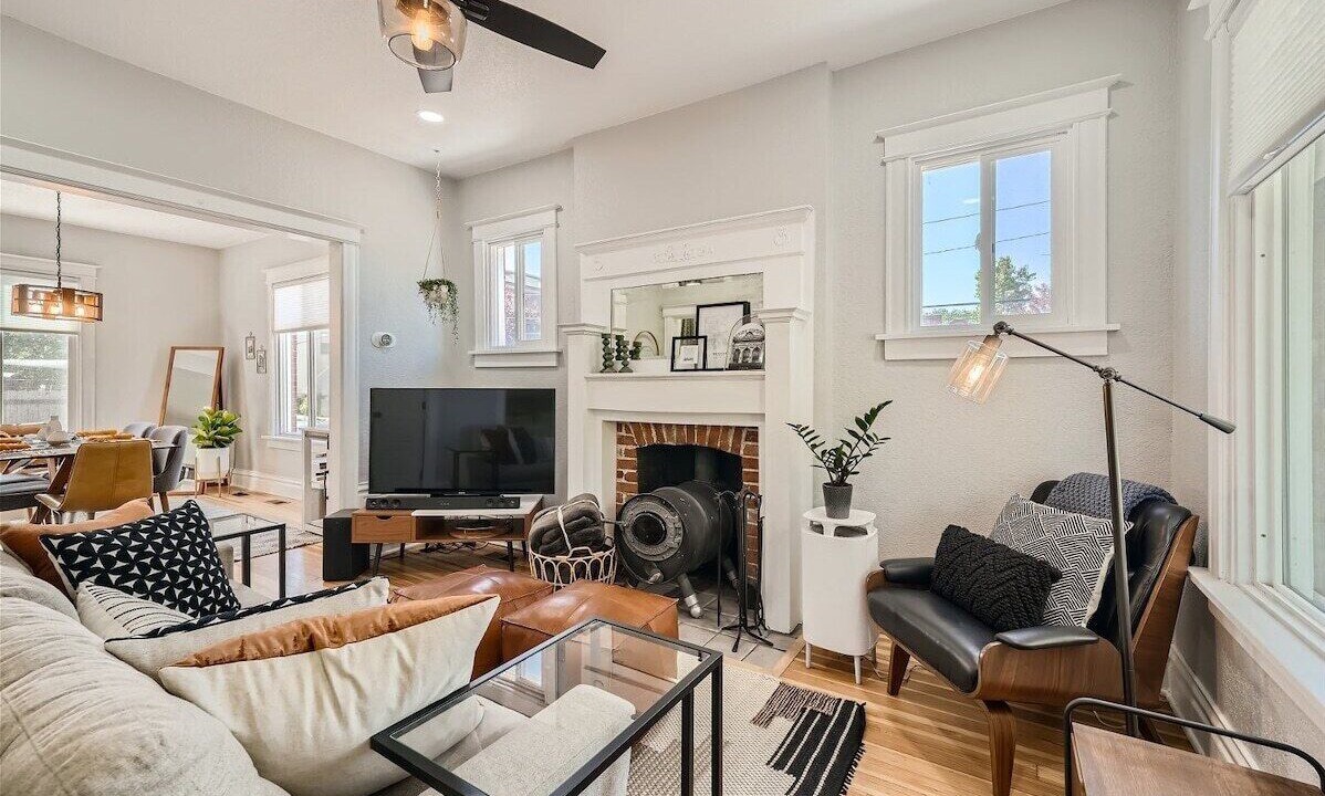 Photo of Livingroom in Washington Park West