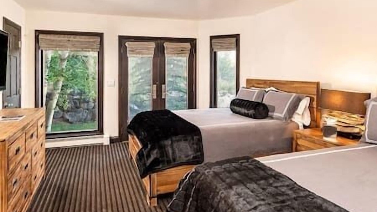 Photo of Bedroom in Starwood
