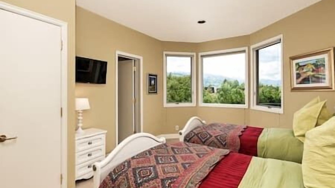 Photo of Bedroom in Red Mountain