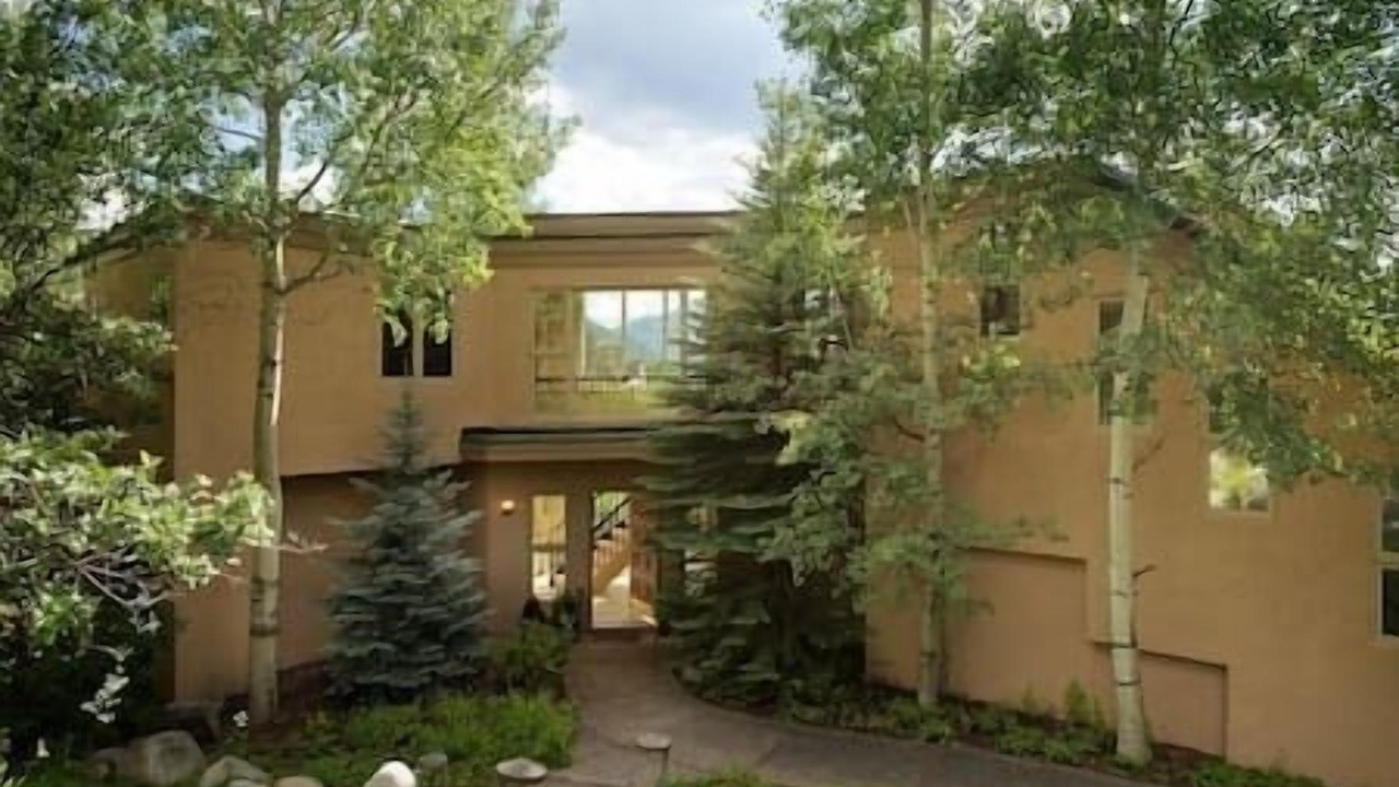 Photo of Outdoor in Red Mountain