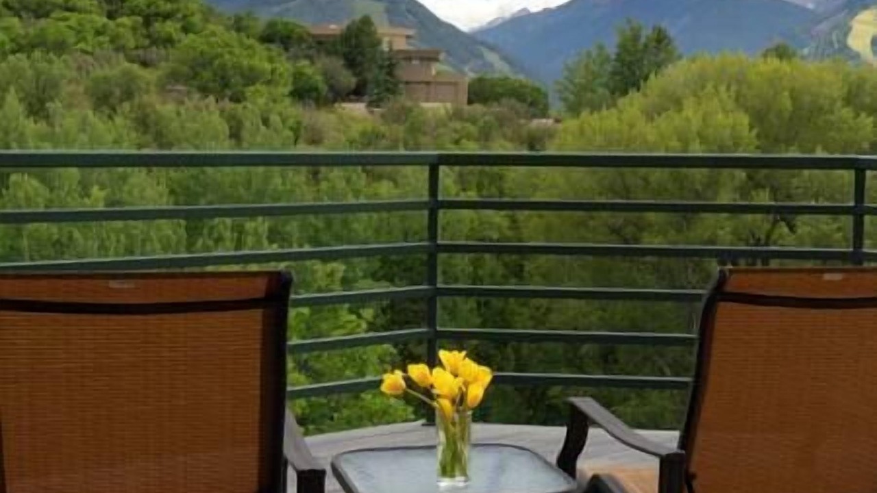 Photo of Outdoor in Red Mountain