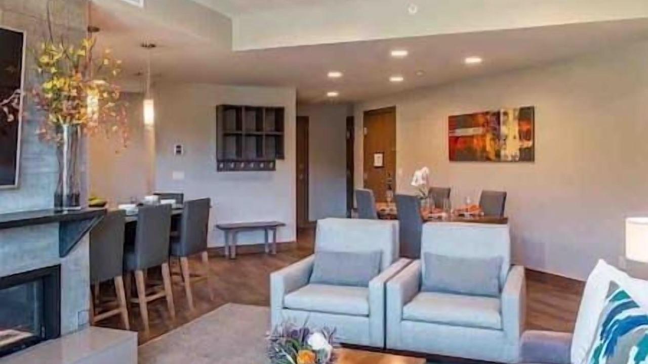 Photo of Livingroom in Boulder Ridge