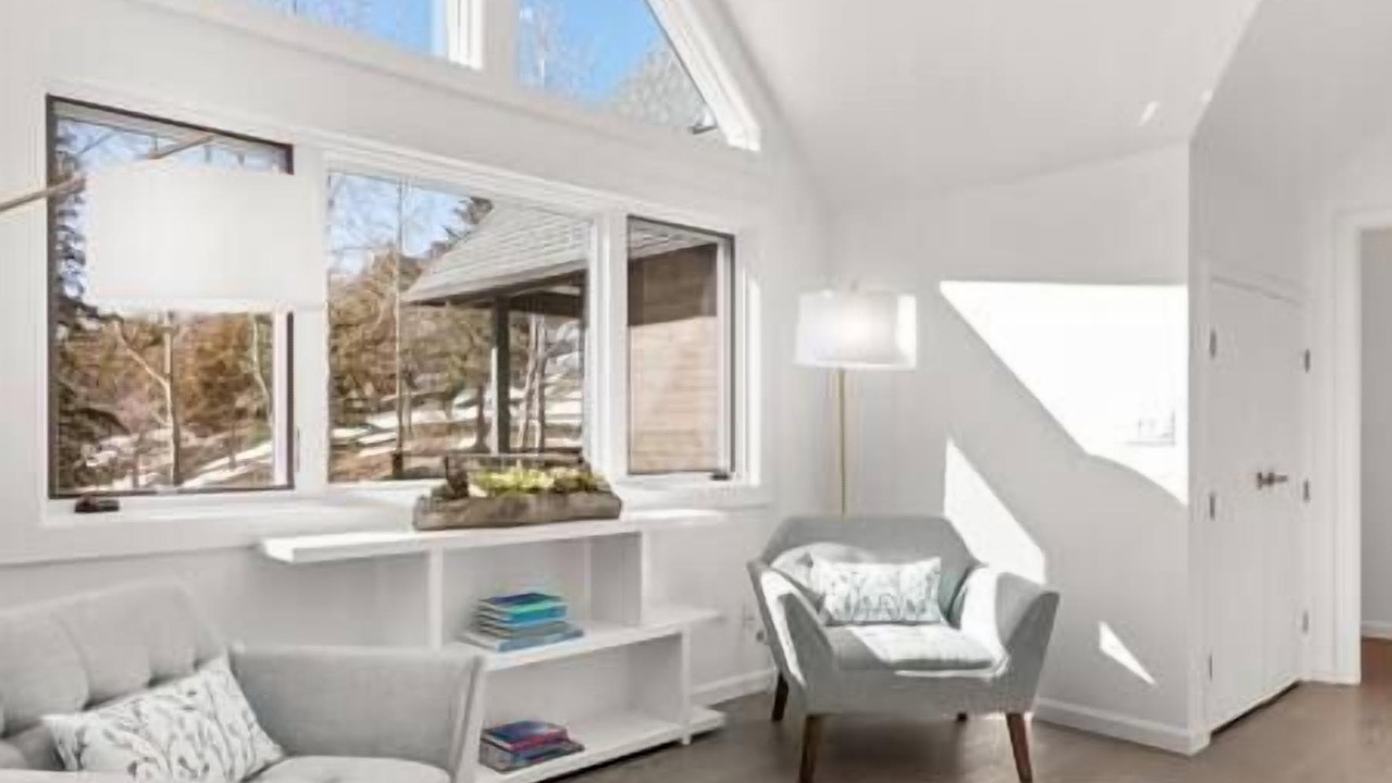 Photo of Livingroom in Brush Creek Village