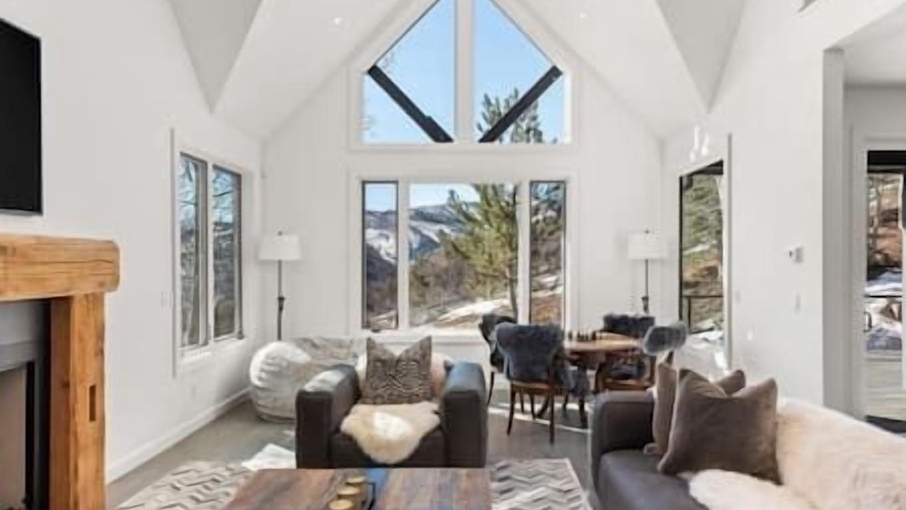Photo of Livingroom in Brush Creek Village