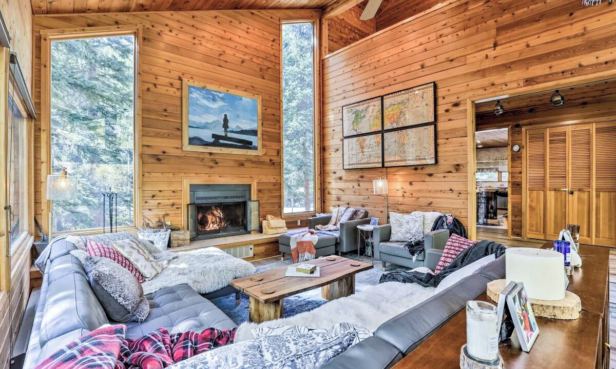Photo of Livingroom in Downieville-Lawson-Dumont