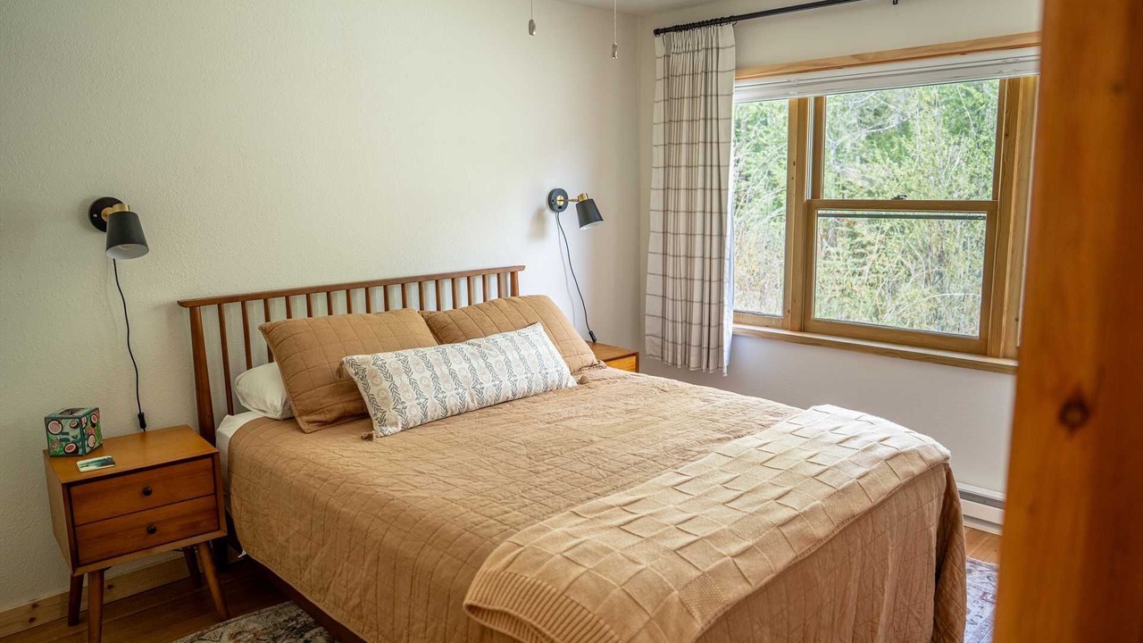Photo of Bedroom in Lake City