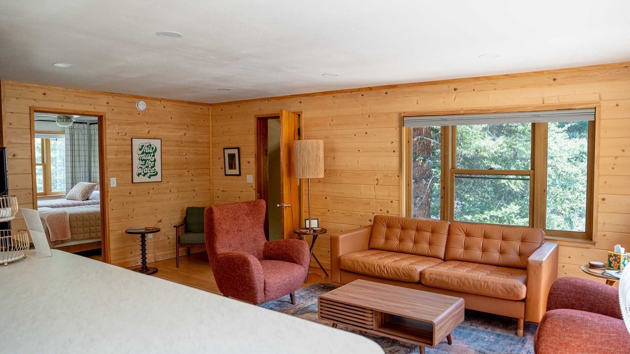 Photo of Livingroom in Lake City