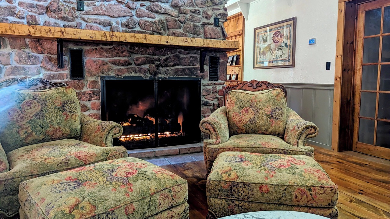 Photo of Livingroom in Glenwood Springs
