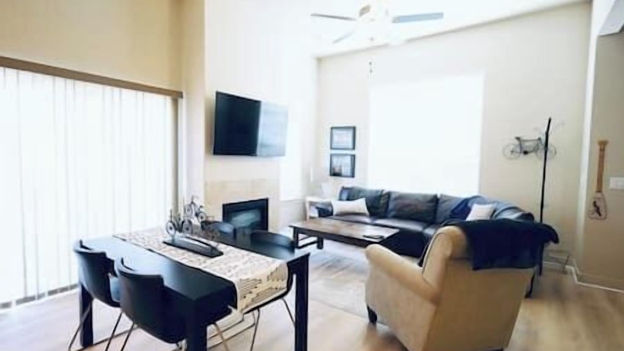 Photo of Livingroom in Old Town North