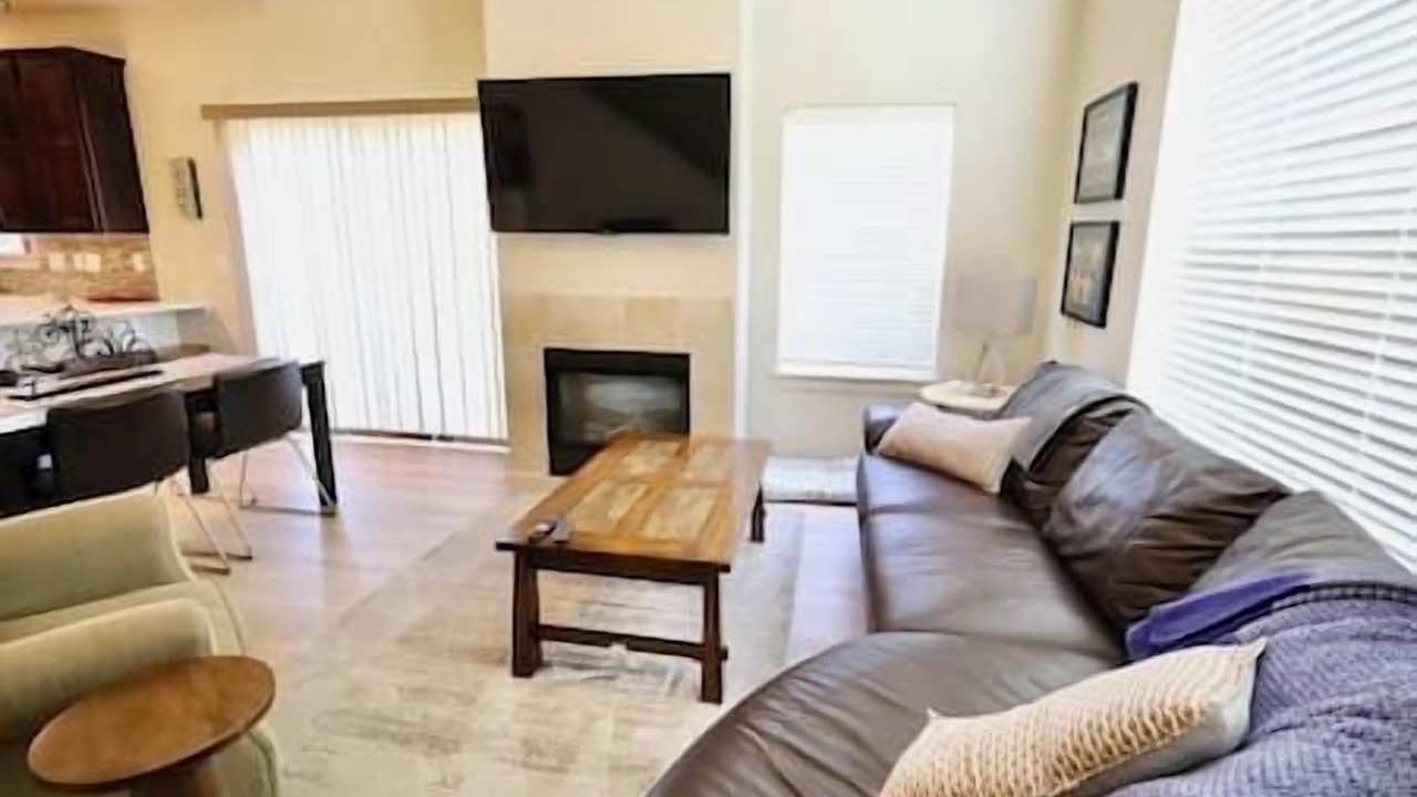 Photo of Livingroom in Old Town North