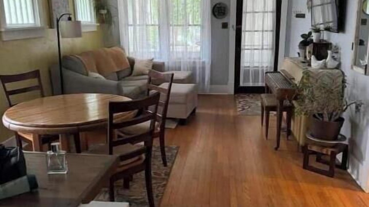 Photo of Livingroom in University Park