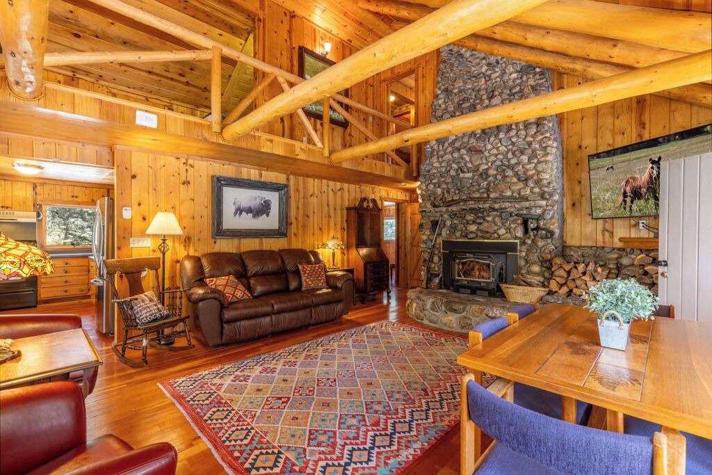 Photo of Livingroom in Bayfield