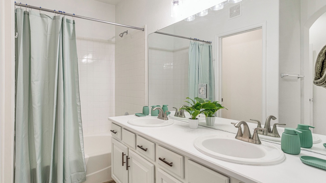 Photo of Bathroom in Aurora