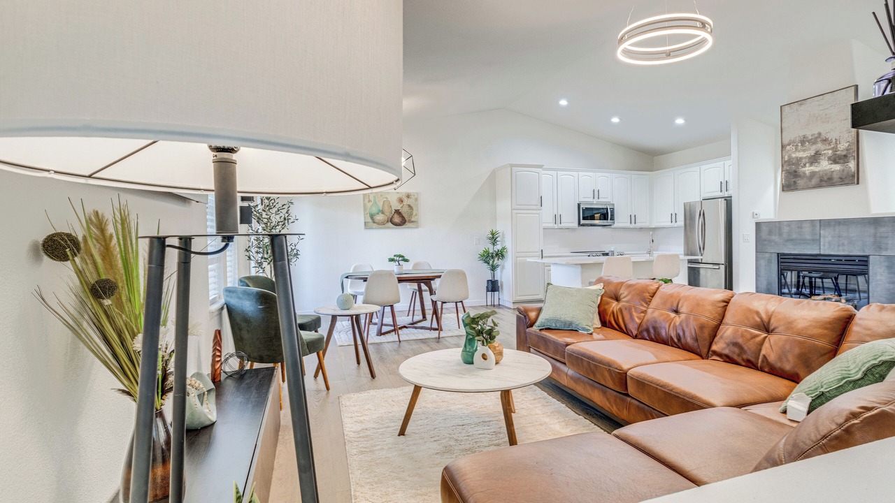 Photo of Livingroom in Aurora