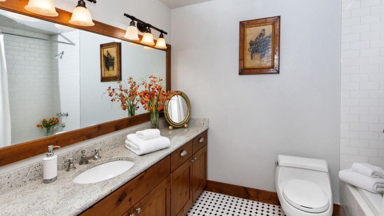 Photo of Bathroom in West End