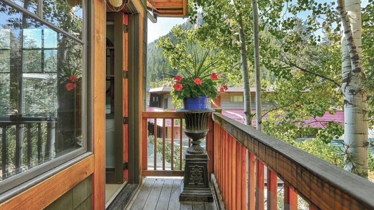 Photo of Outdoor in West End