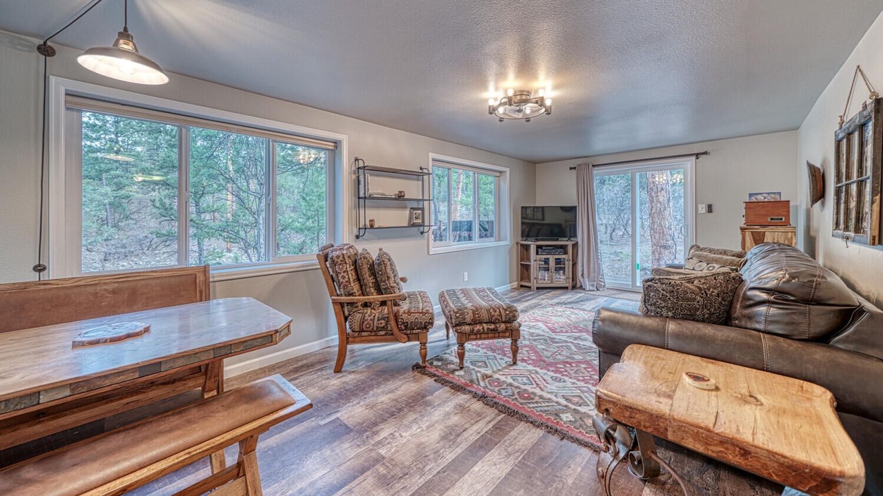 Photo of Livingroom in Howard