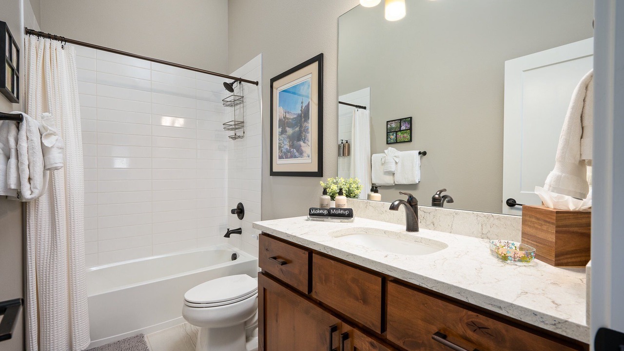 Photo of Bathroom in Rendezvous