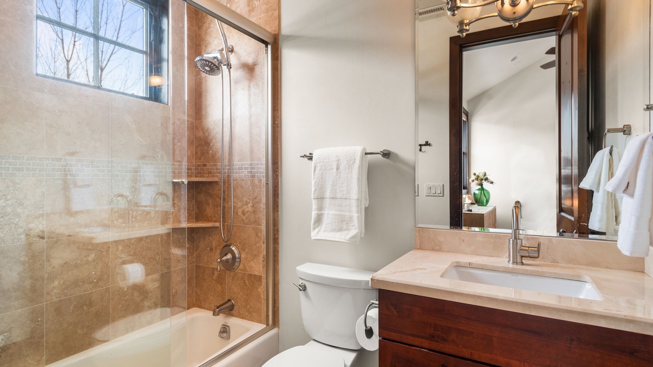 Photo of Bathroom in Basalt