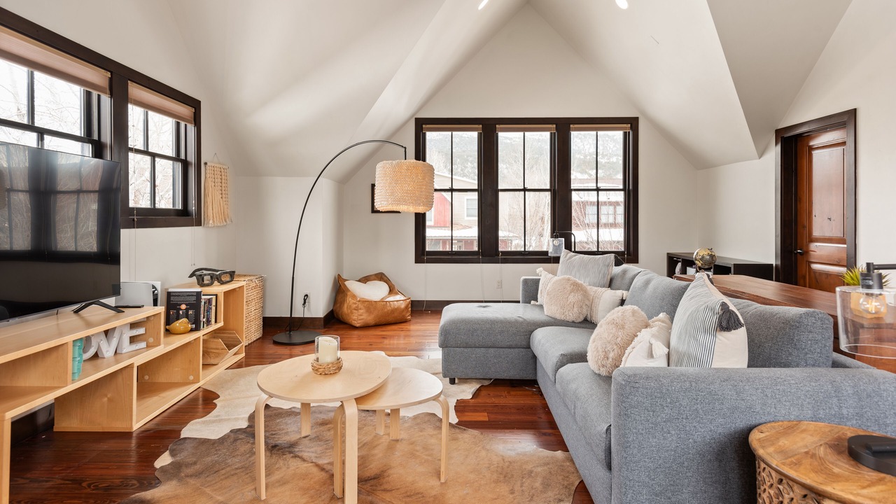 Photo of Livingroom in Basalt