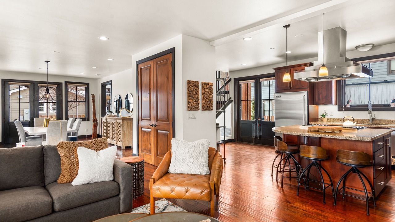 Photo of Livingroom in Basalt