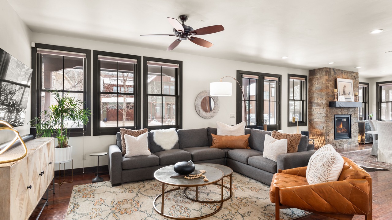 Photo of Livingroom in Basalt