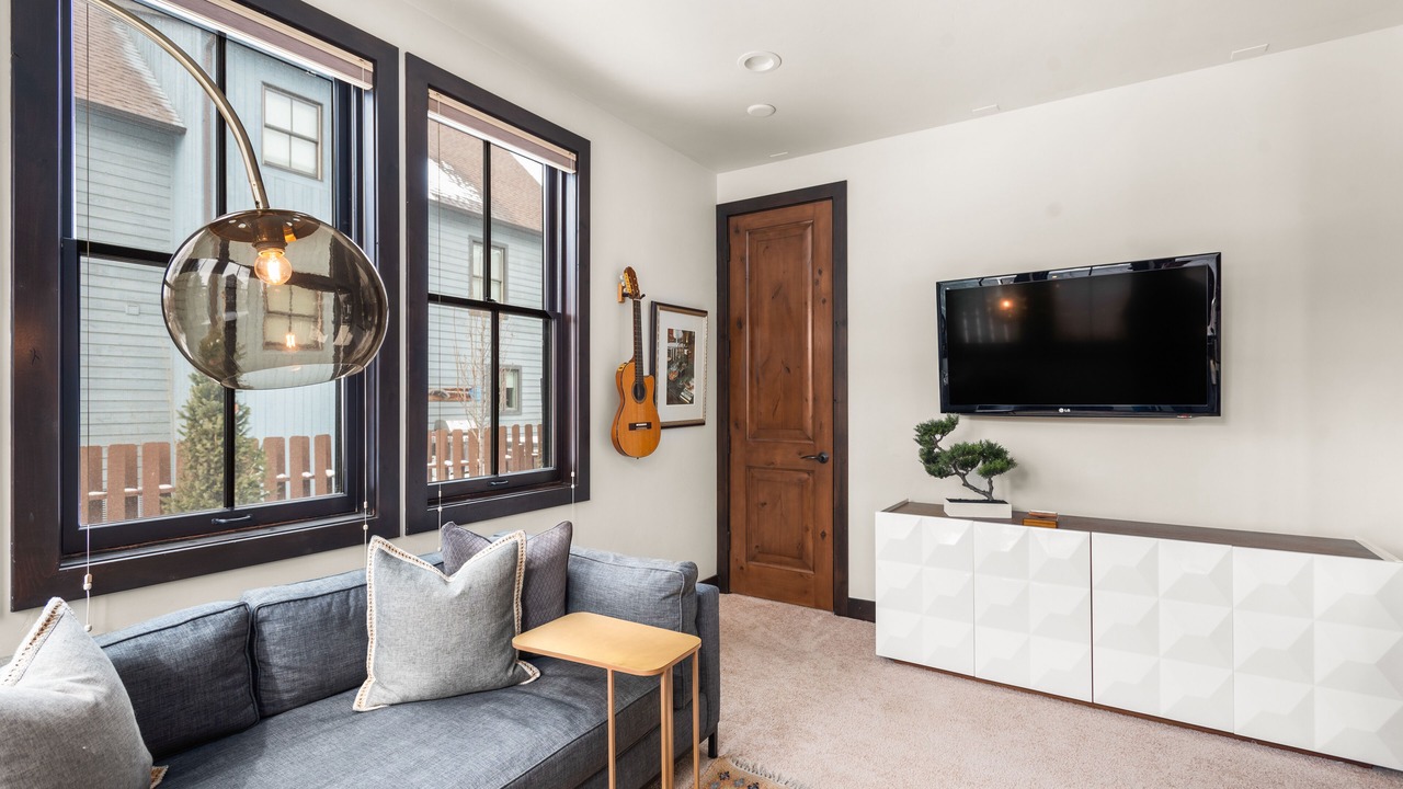 Photo of Livingroom in Basalt