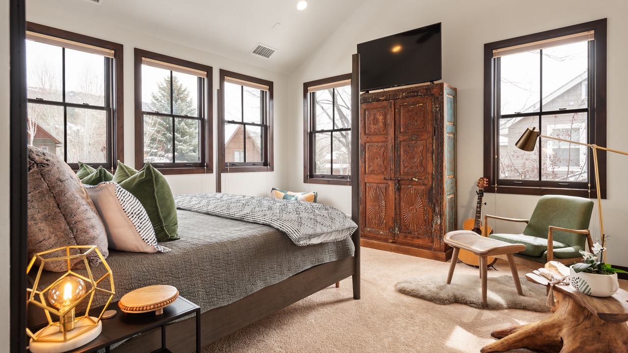 Photo of Bedroom in Basalt