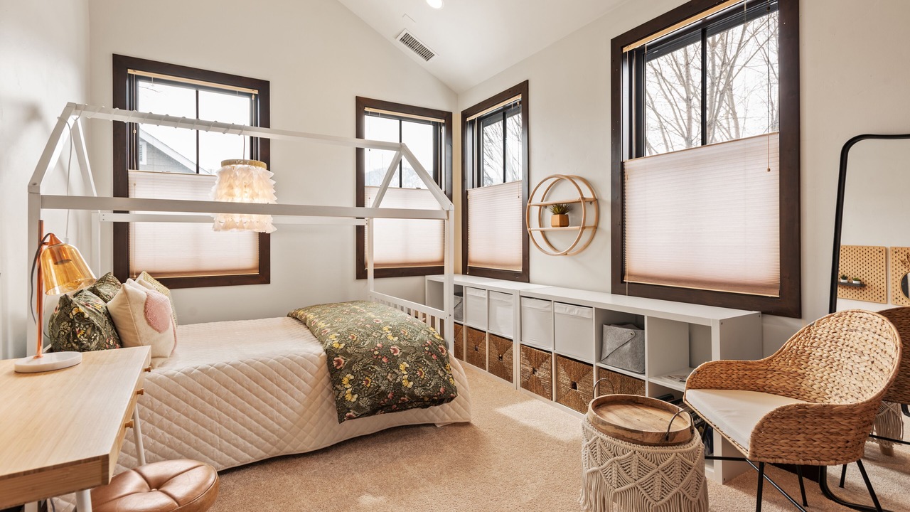 Photo of Bedroom in Basalt