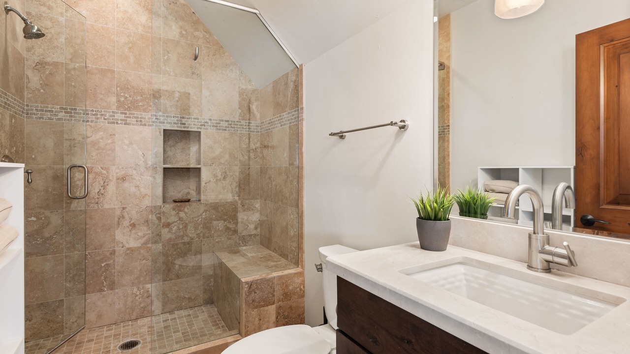 Photo of Bathroom in Basalt