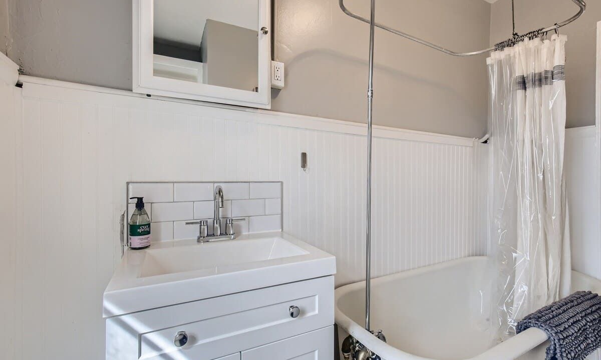 Photo of Bathroom in Capitol Hill