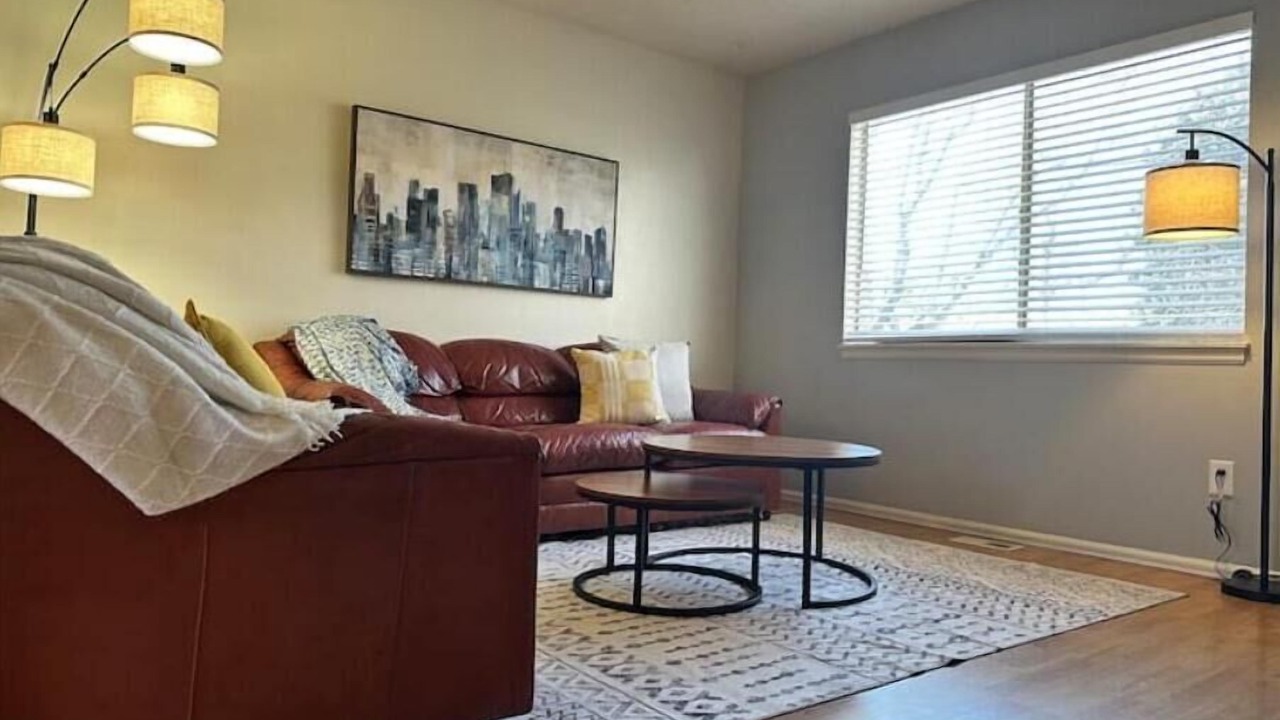 Photo of Livingroom in Aurora