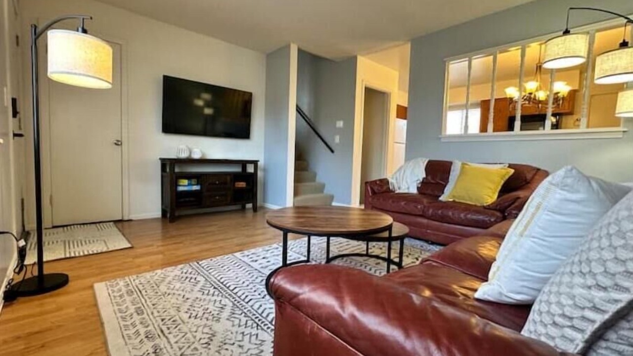 Photo of Livingroom in Aurora