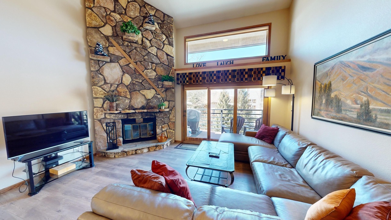 Photo of Livingroom in Mountain House
