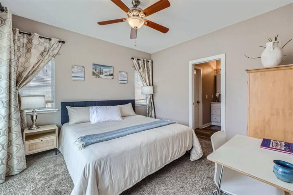 Photo of Bedroom in Mar Lee