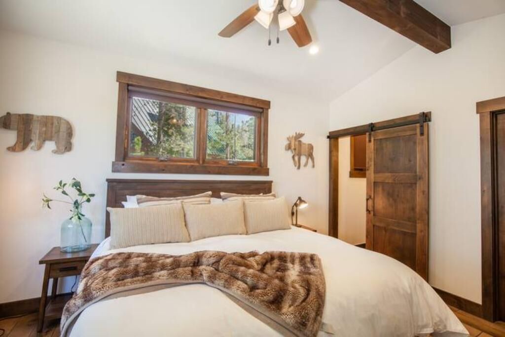Photo of Bedroom in Forest Hills