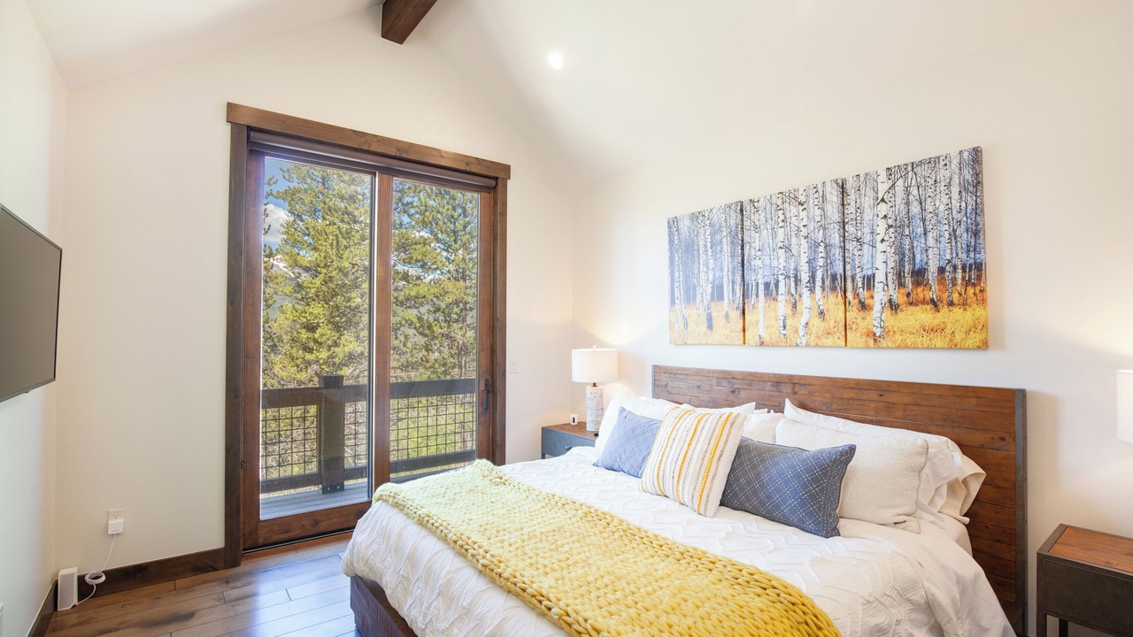 Photo of Bedroom in Forest Hills