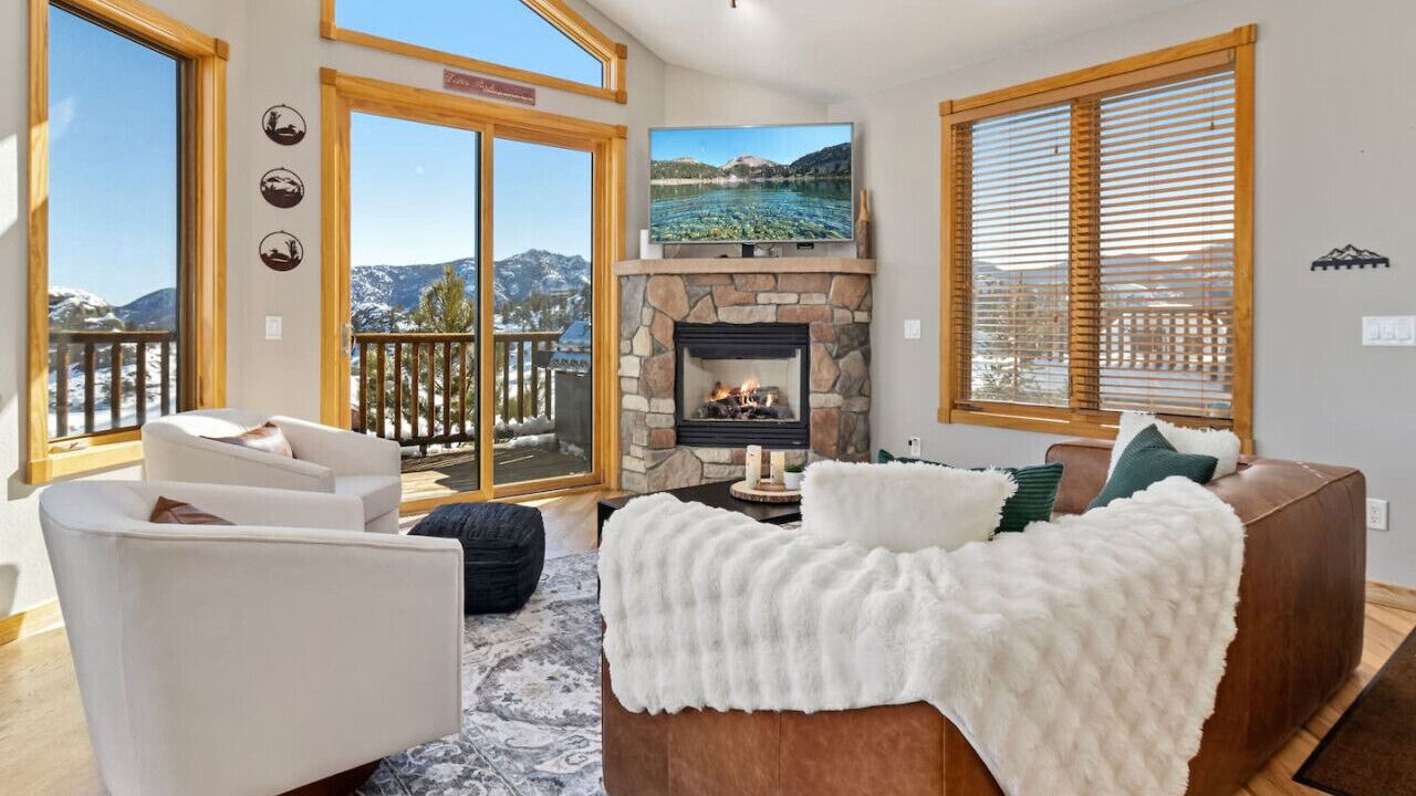Photo of Livingroom in Estes Park