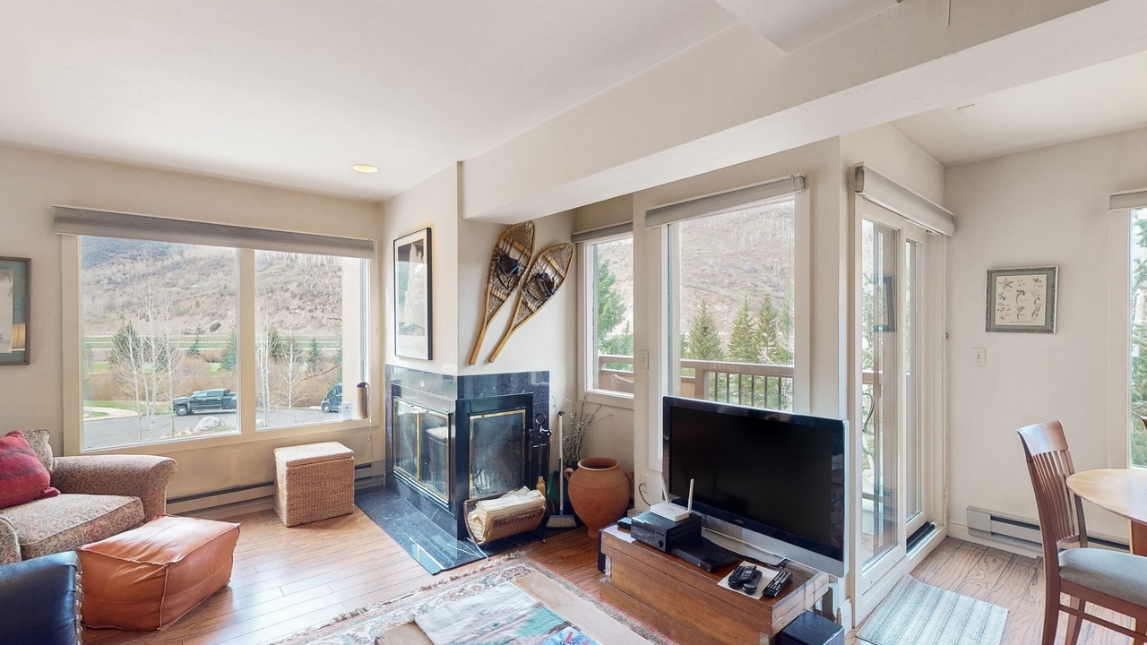 Photo of Livingroom in Vail