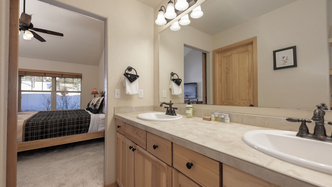 Photo of Bathroom in Rendezvous