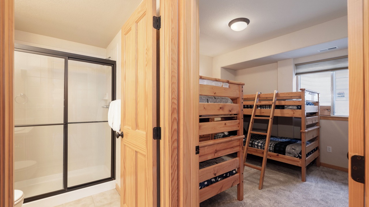 Photo of Bedroom in Rendezvous