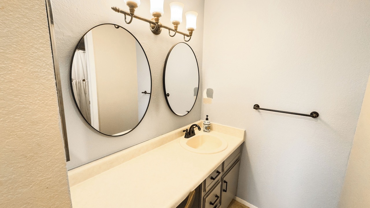 Photo of Bathroom in Grant Ranch